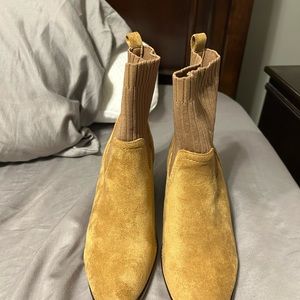 Corky's Crackling Boot - Camel sized 7